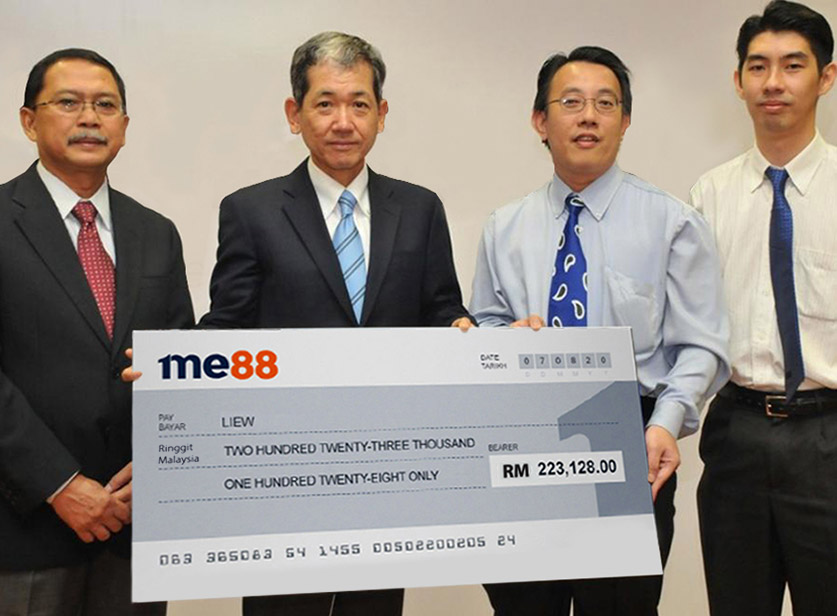 Liew: "I SWEAR me88 always makes me feel like a winner! Easy RM223,128 into my pocket :p"